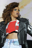 th_39830_celebrity_paradise.com_Rihanna_V_Festivall_031_122_340lo.jpg