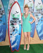 http://img231.imagevenue.com/loc495/th_57361_Hilary_Duff_at_the_2010_Teen_Choice_Awards108_122_495lo.jpg