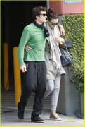 th_11582_orlando_bloom_miranda_kerr_pda_coffee_05_122_501lo.jpg