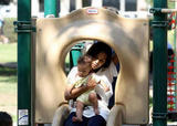 th_42642_A_Day_At_The_Park_With_Halle_Berry_2_Baby_16_122_87lo.jpg