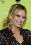 http://img231.imagevenue.com/loc124/th_45031_Celebutopia-Hilary_Duff-Rodeo_Drive_Walk_of_Style_Award-10_122_124lo.jpg