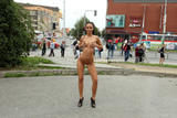 Gina Devine in Nude in Publici33jh95udx.jpg