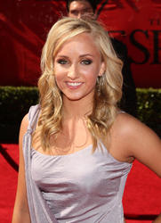 http://img231.imagevenue.com/loc384/th_117718816_espy_awards_CFF_009_122_384lo.jpg