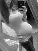 Pregnant-selfshots-p49xj1w0on.jpg