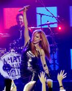 http://img231.imagevenue.com/loc584/th_70571_Avril_Lavigne_performing_at_Dick_Clarks_New_Years_Rockin_Eve9_122_584lo.jpg